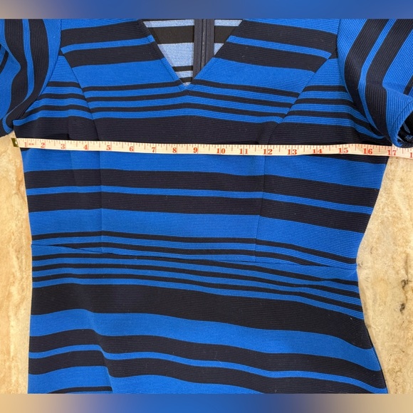 Women’s DRAPER JAMES black/blue stripe flutter sleeve dress. Size small - Picture 8 of 12